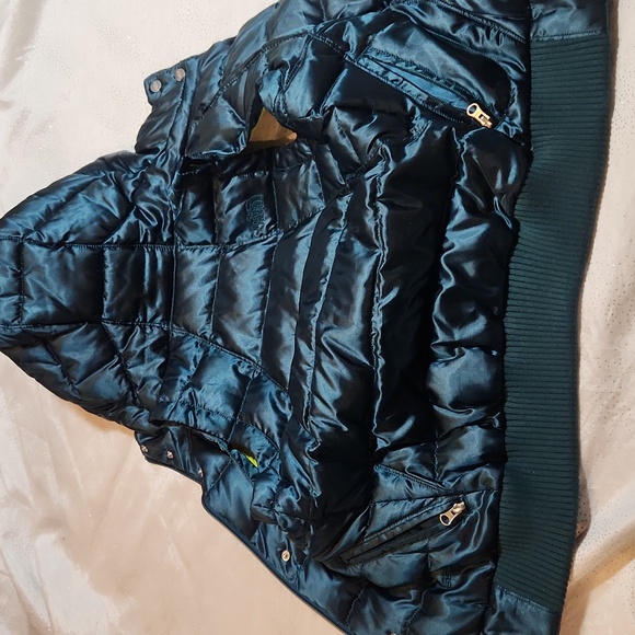 The northface vest 550 for women size XS - Picture 7 of 8